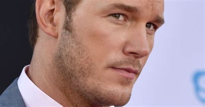Chris Pratt Lived in a Van with a Giant Scooby Doo Decal & Yes, Theres Proof PHOTO