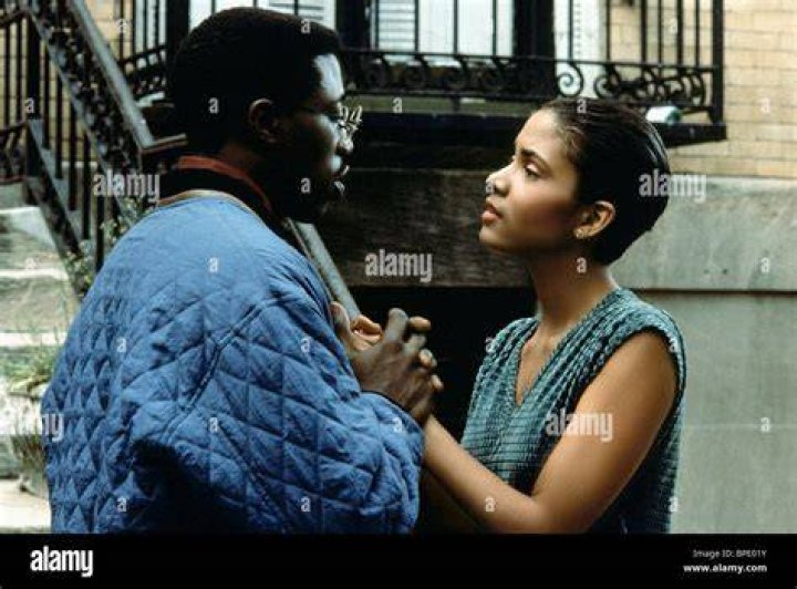 Exploring The Dynamic Duo Of Wesley Snipes And Halle Berry